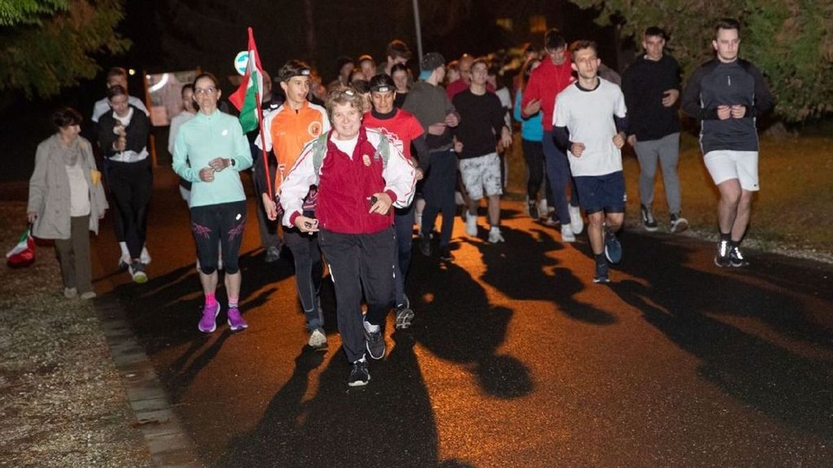 19 óra 56 perc és 5600 méter – különleges módon tisztelegtek a forradalom hősei előtt Zalaegerszegen