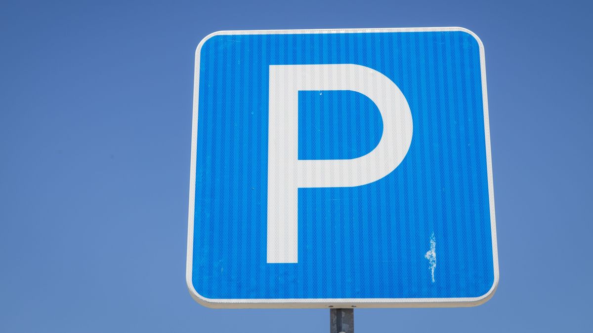 Jó hír a temetőbe látogatóknak: ingyen parkolhatnak a magánklinika parkolójában Zalaegerszegen