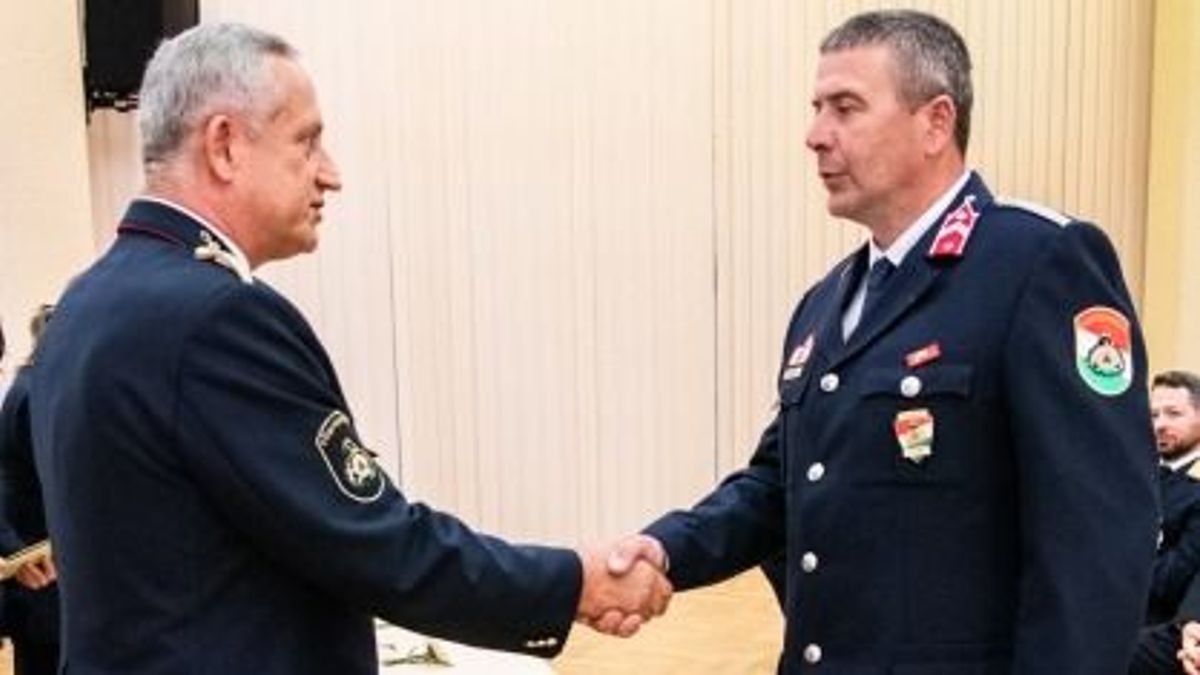 Több zalai tűzoltó és szakember is elismerésben részesült a nemzeti ünnep alkalmából