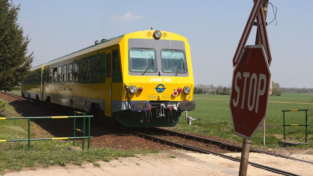 Figyelem! Péntektől vonatpótló buszok közlekednek ezen a zalai vonalon