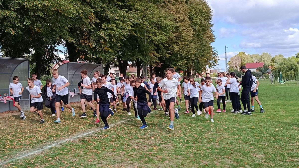 2026 métert futottak a bocföldei diákok, majd jöhetett a nagy csapatverseny (galéria)
